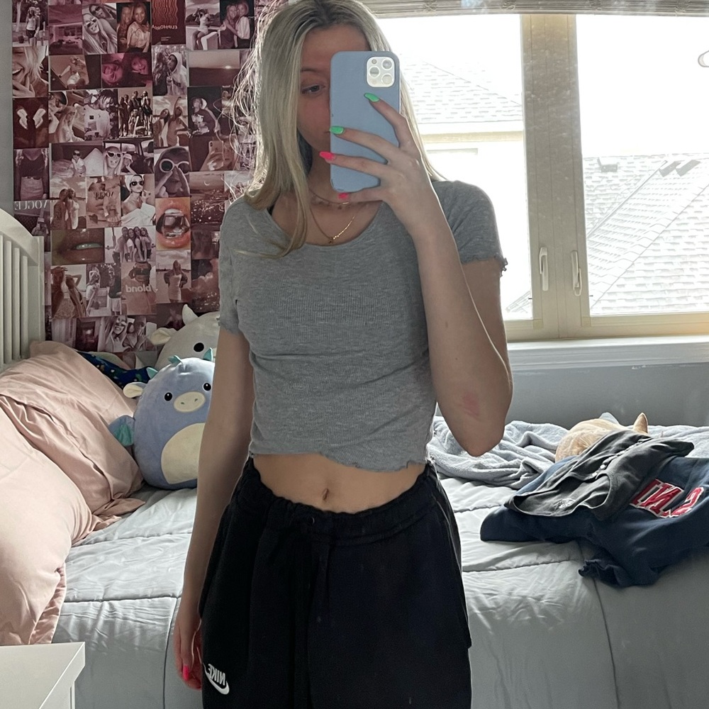 Tillys crop top